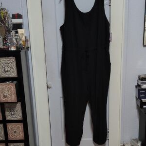 Elegant Black Sleeveless Jumpsuit